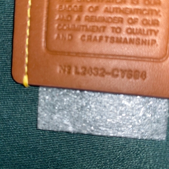 Laurel Large Shoulder Bag - Picture 13 of 15
